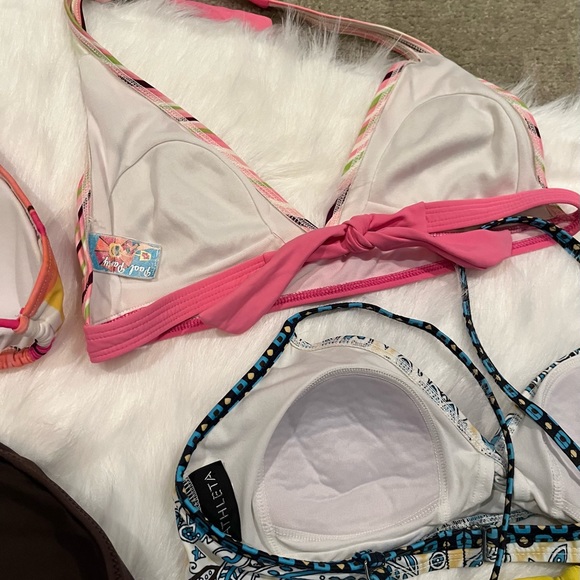 Bikini 👙 Tops - Picture 8 of 8